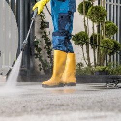 Ефективно почистване с водоструйка Karcher K4 Power Control Car & Home