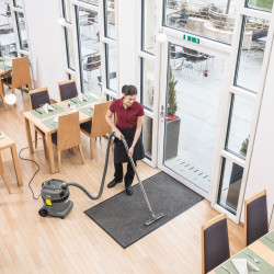 Професионална смукачка Karcher NT 22/1 Ap Te L